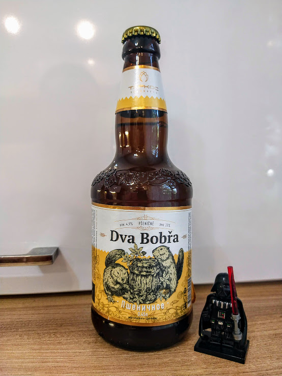 Два бобра и бочка пива, видимо, пшеничного)))