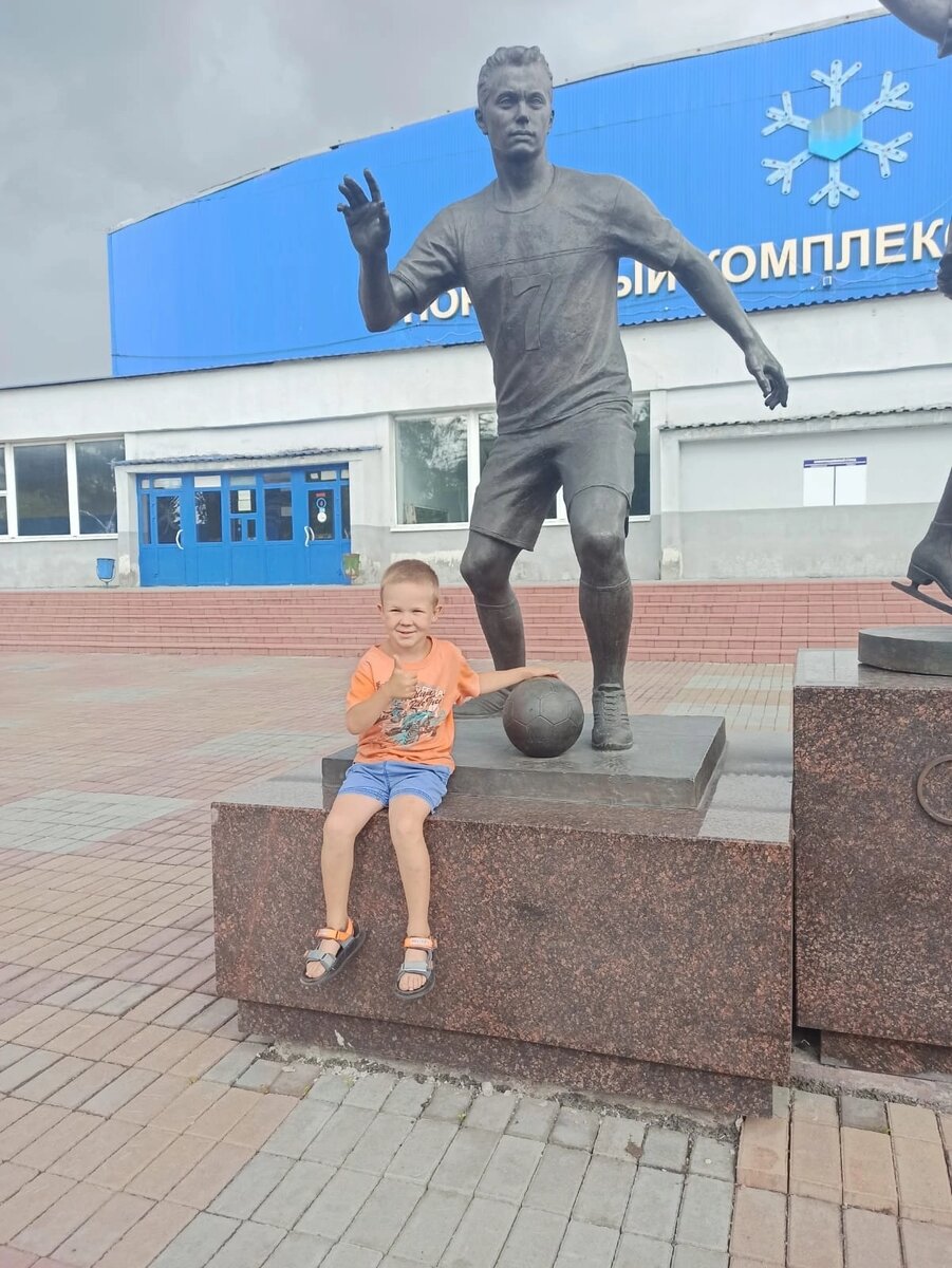 Артём - футболист и быстро бегать для него очень важно!