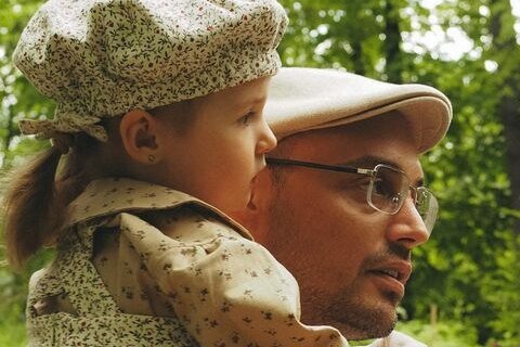     «Бусинка моя!»: рэпер Гуф показал умилительные фото дочери в день ее рождения