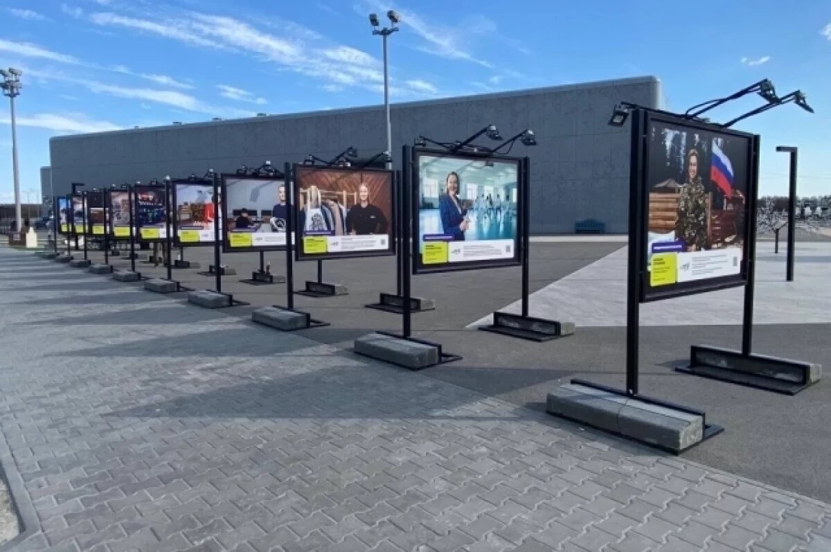    Посетители галереи увидят 40 портретов бизнесменов округа из разных сфер.