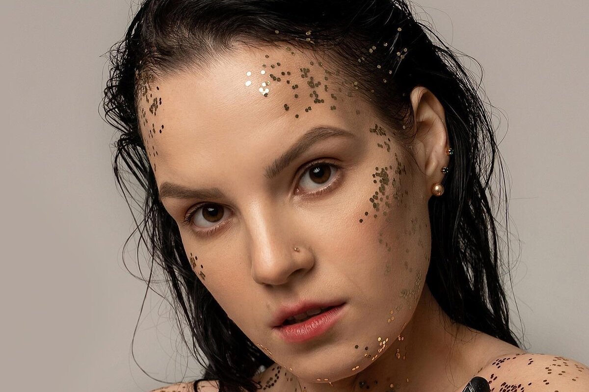     «Я услышала щелчок, и мне стало больно»: изувеченная мужем Маргарита Грачева откровенно рассказала, как родила дочь