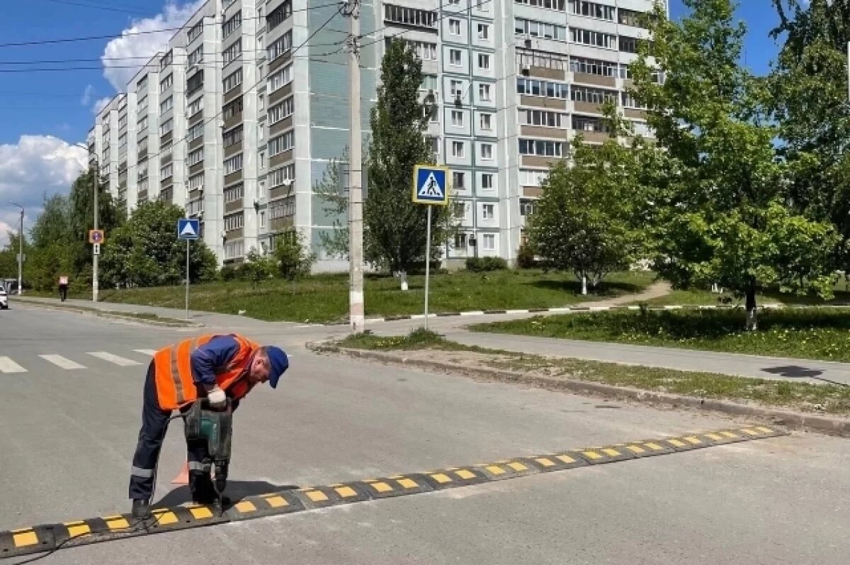 На улице Репина в Ульяновске ограничили скорость движения | АиФ-Ульяновск |  Дзен