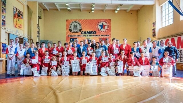    В Иванове прошло Первенство области по самбо