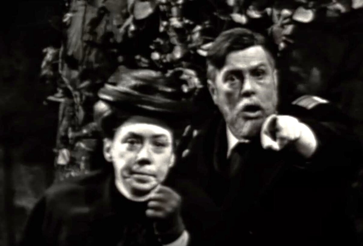 Кадр из спектакля "Гимназисты" (1967)