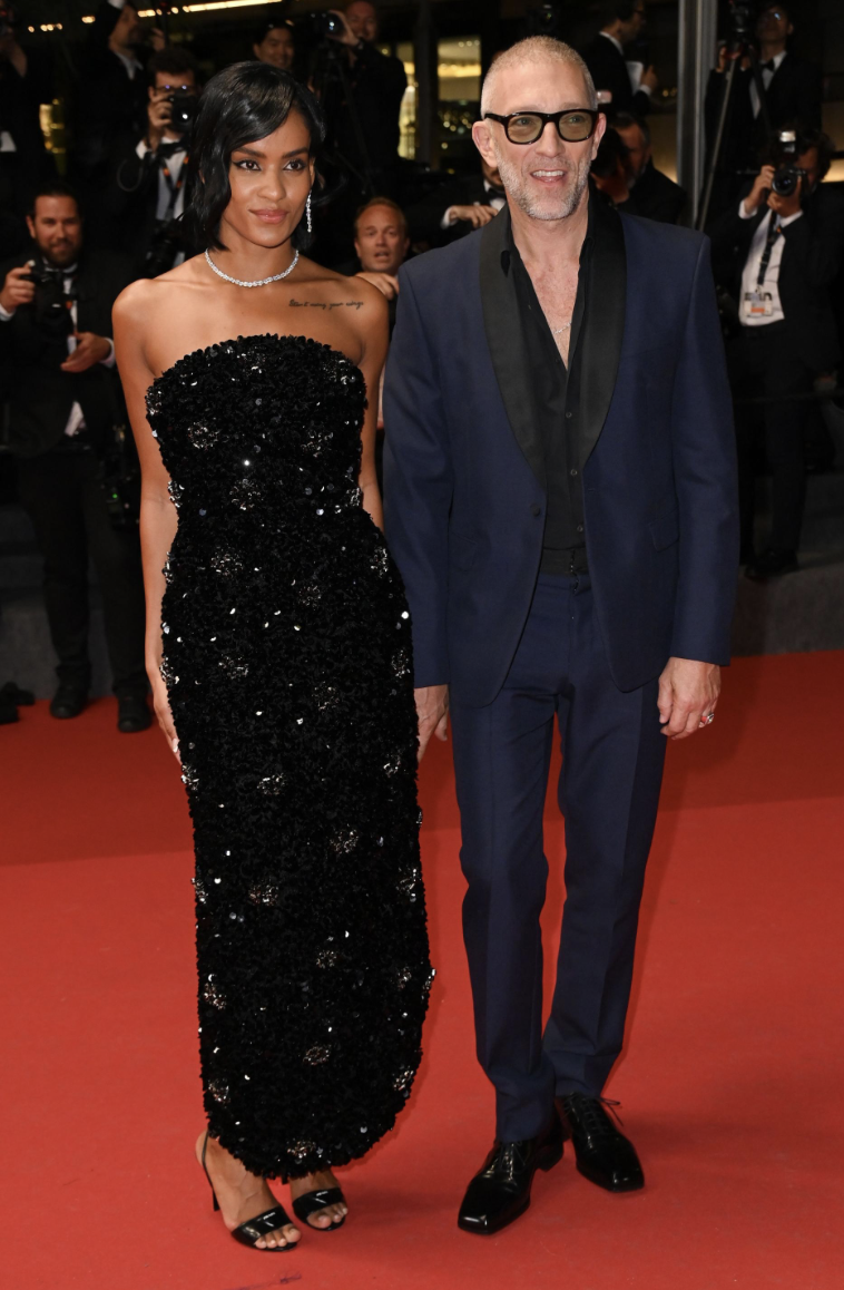     Венсан Кассель и Нара Баптиста в PRADA