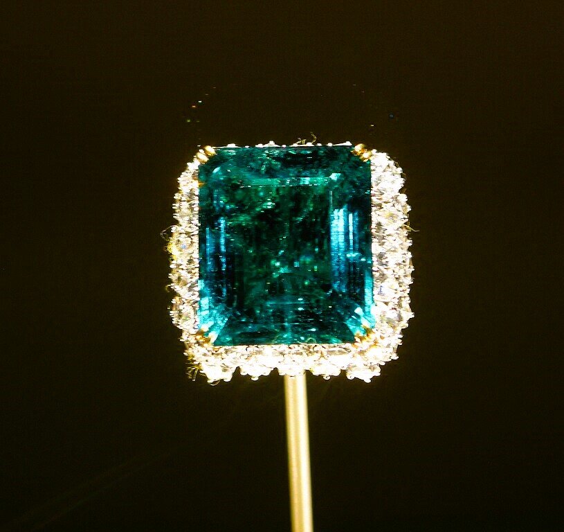 Кольцо Chalk Emerald, Национальный музей естественной истории