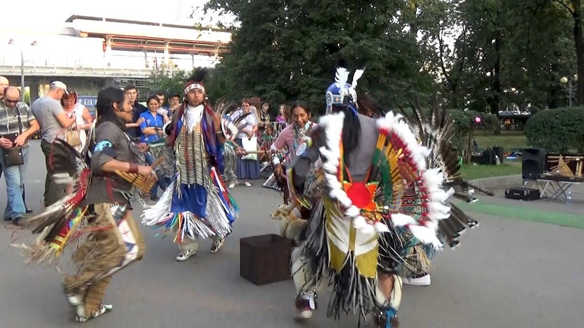 Индейцы в Москве