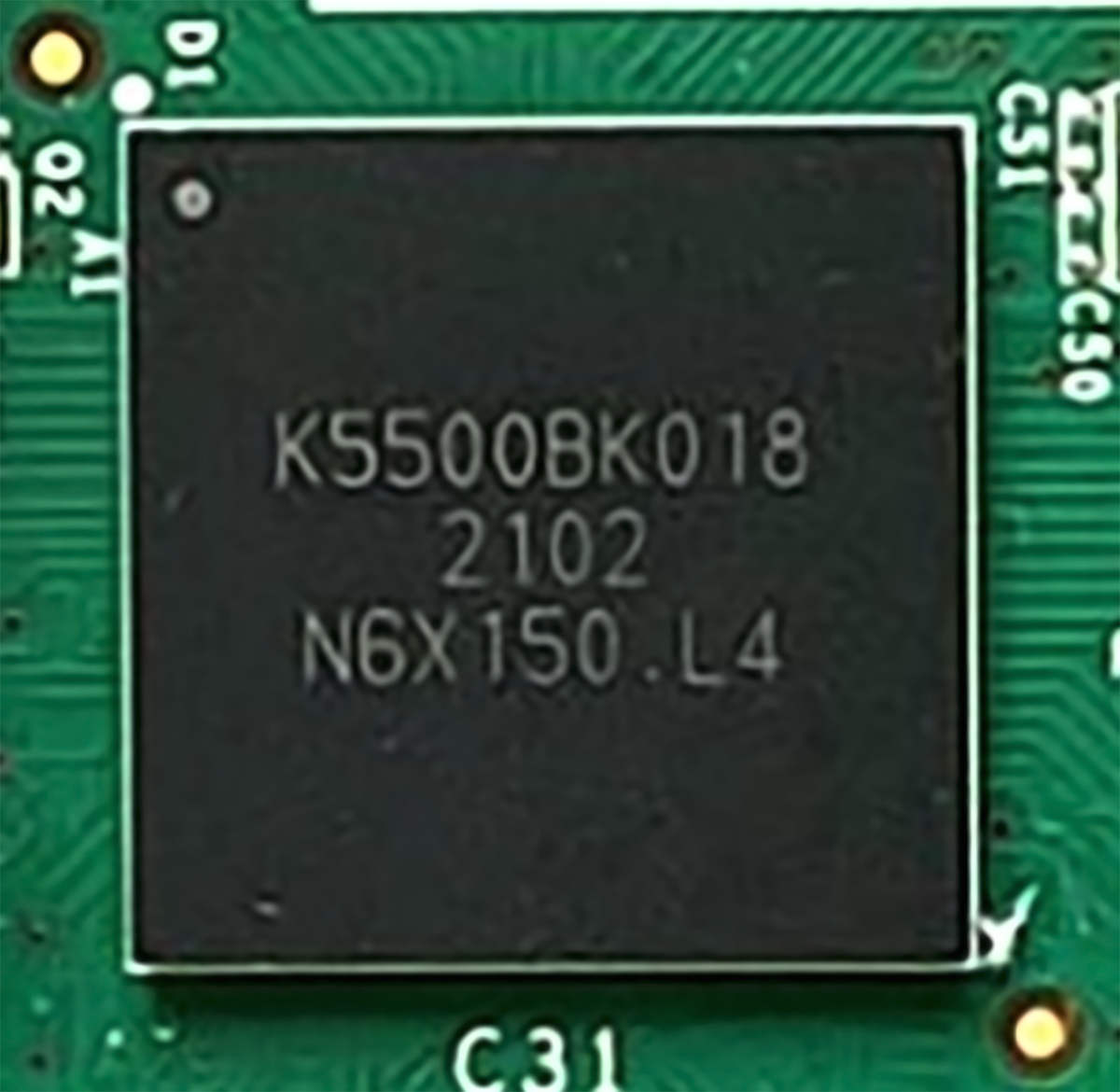 Малопотребляющий микроконтроллер «Комдив-МК» на основе отечественных IP-блоков для применения в устройствах промышленного интернета вещей, 300 МГц. Изготовлен по техпроцессу 65 нм.