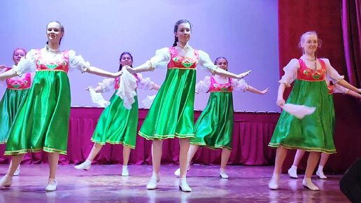 Танец,, Калинка,,Исполняют выпускники ДШИ г.Сенгилея Ульяновской области