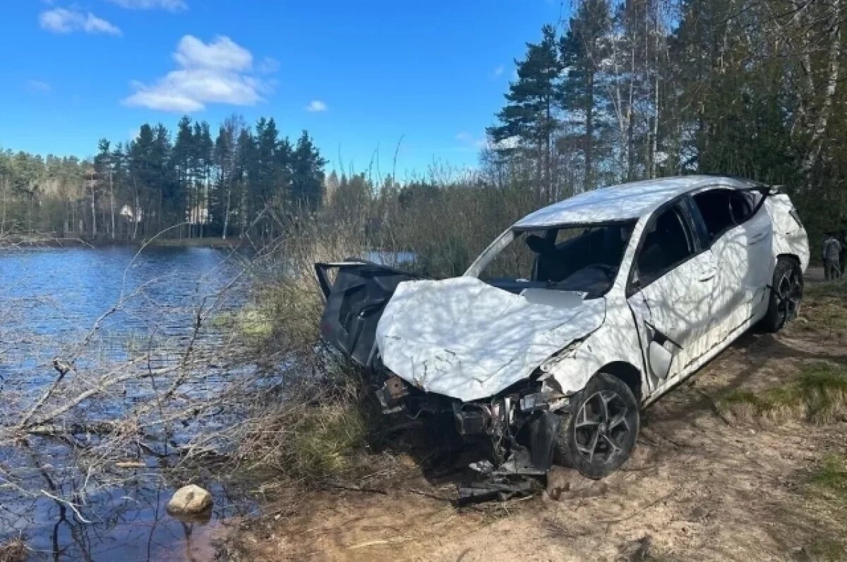 Уходили от погони. Найдено тело подростка из упавшего в реку автомобиля |  АиФ – Санкт-Петербург | Дзен