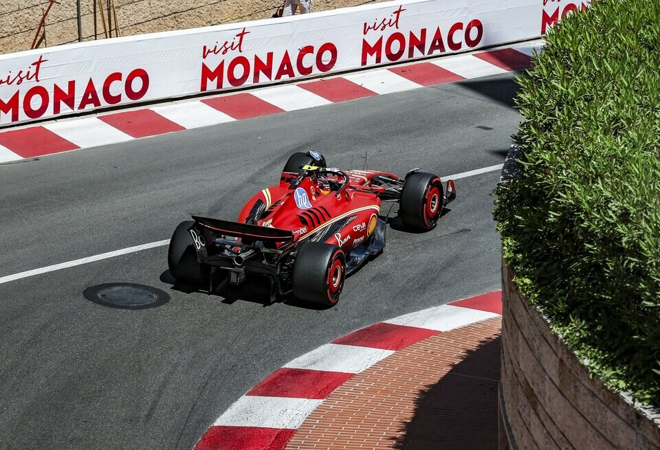    Карлос Сайнс: Обгонять на улицах Монако просто нереальноFerrari