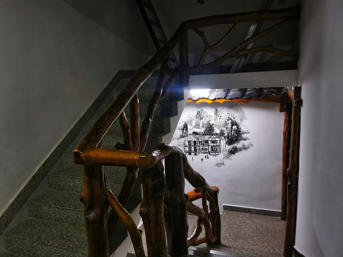 Даже в отелях WiFi работает очень медленно. Ничего почти не грузится