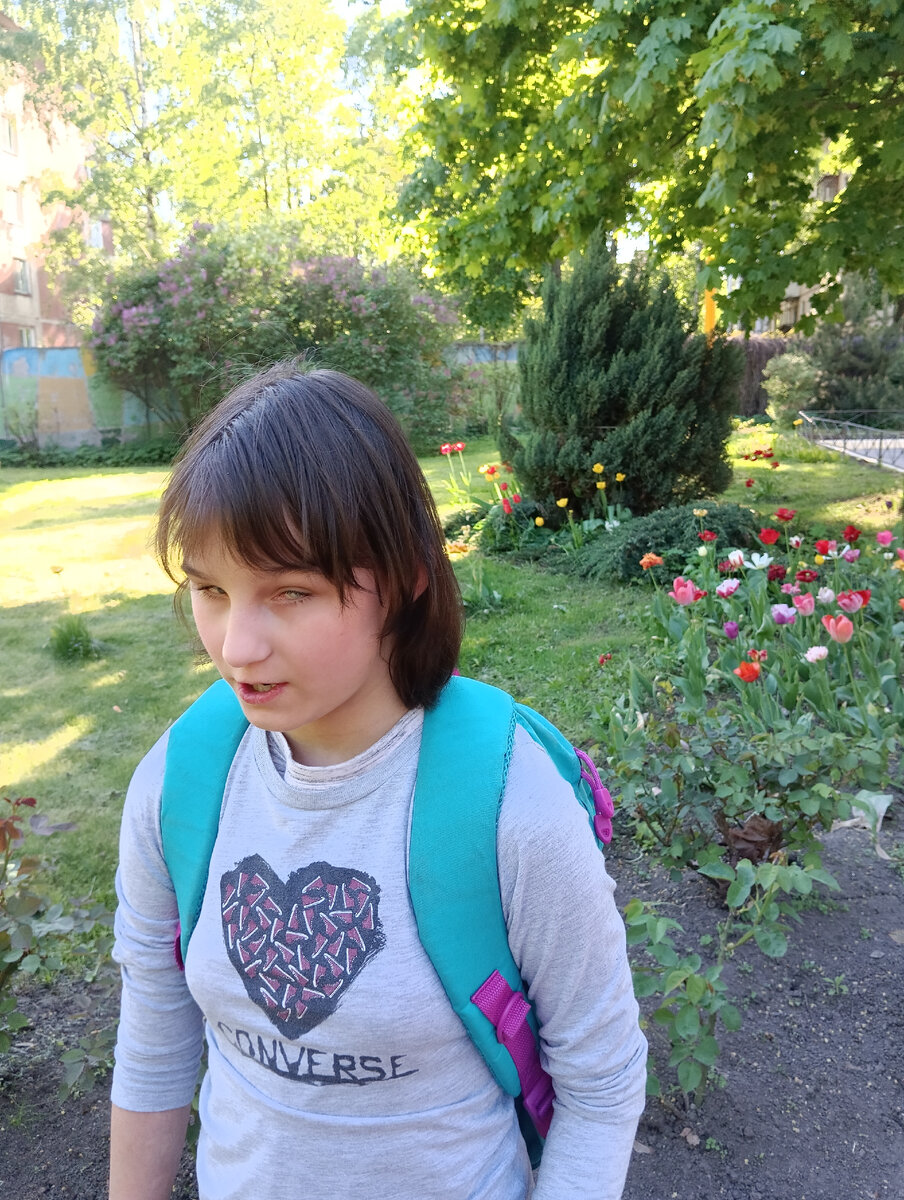 Алина в последний школьный день. 