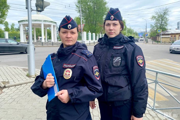    В рейде со старшим инспектором Екатериной Донской нас сопровождала инспектор Екатерина Грачева (на фото справа)