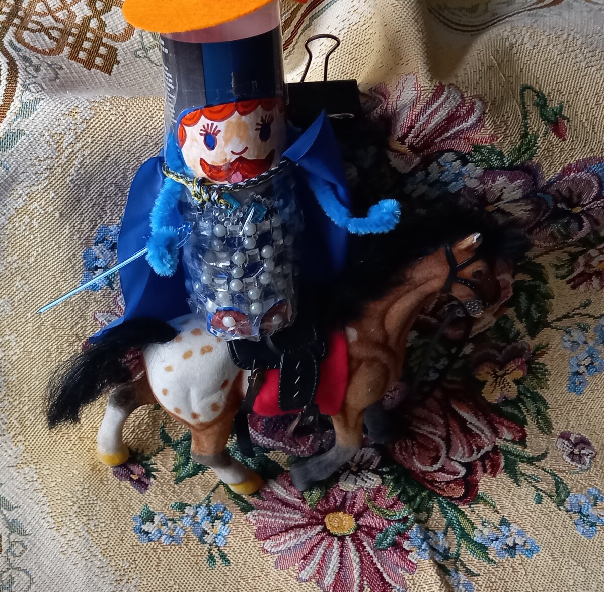 В роли Росинанта снова мой любимый заслуженный конь Томми, который со мной с 2005 года.