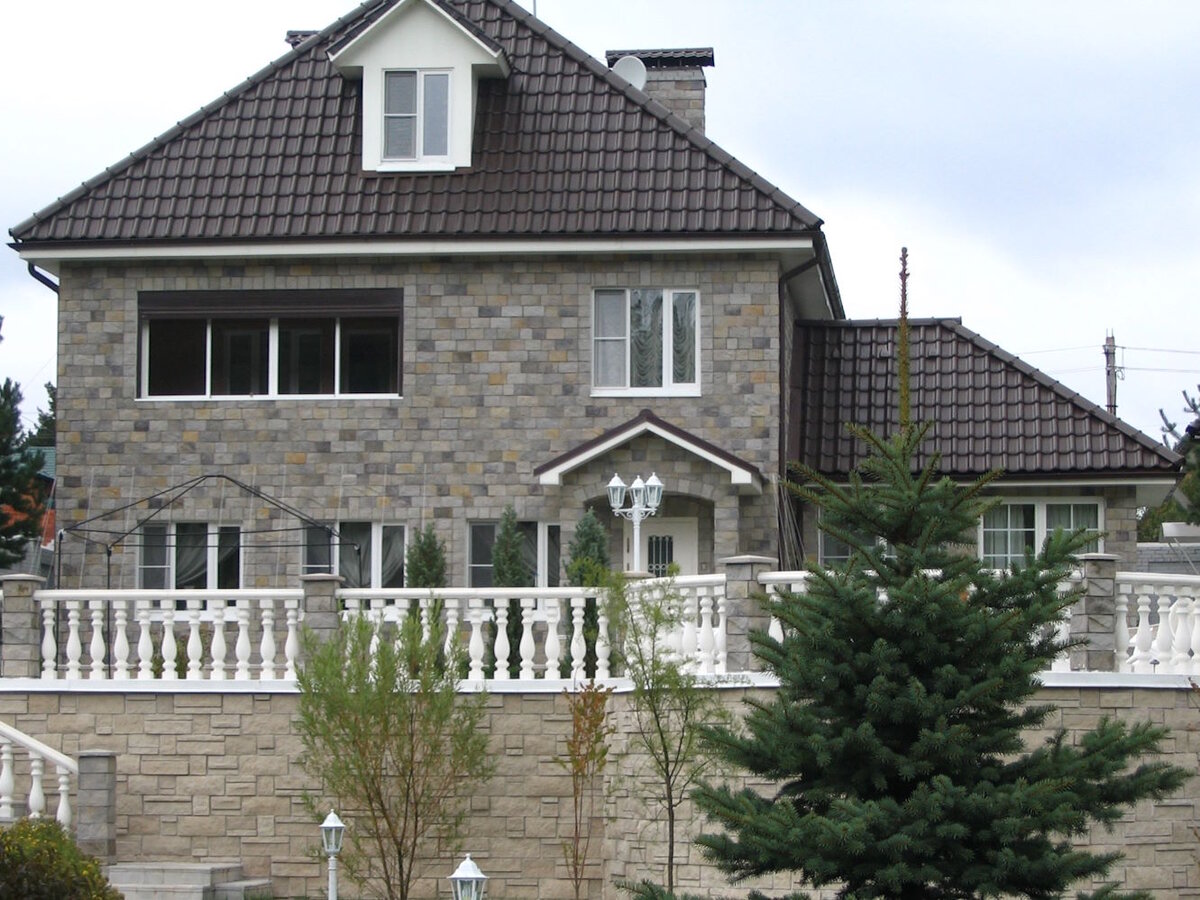 Коллекция "Старый замок" (Фасад), Коллекция "Выветренный туф" (Цоколь)