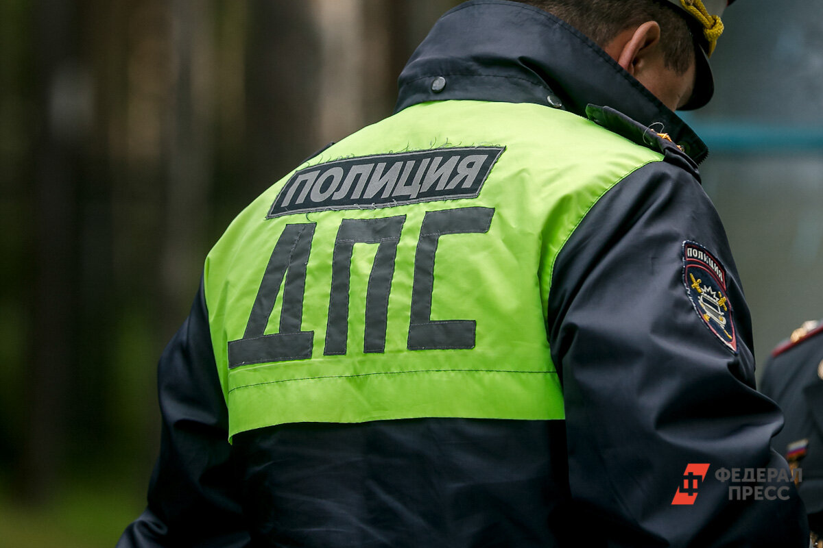 Водителя иномарки доставили в больницу, а сотрудники Госавтоинспекции устанавливают обстоятельства аварии.  Фото: ФедералПресс / Евгений Поторочин