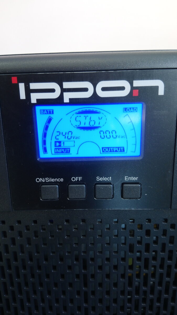 Экран и панель управления.