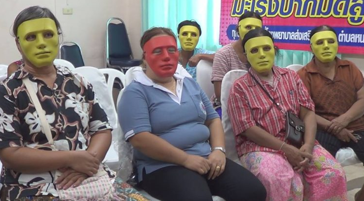 А еще маски Анонимусов бы там раздавать, вот это был бы сюрреализм!