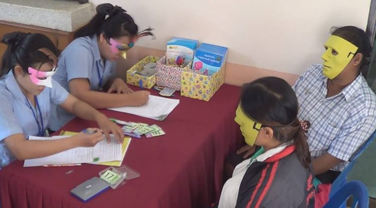 Это уже какая-то комедия дель арте!