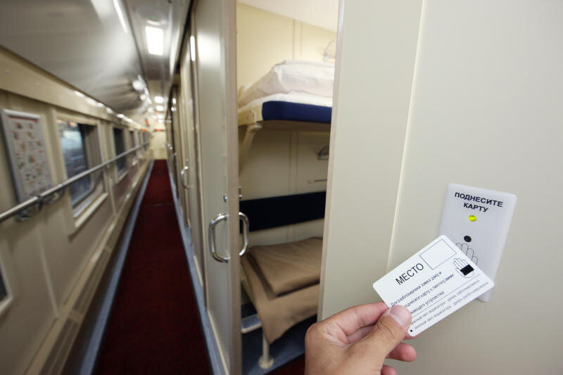 По правилам: пришел и занял свое место. А что делать, если купе заперто изнутри? Фото: РЖД
