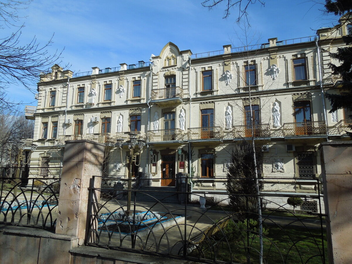 Санаторий "Россия".  Фото: https://yandex.ru/maps. Автор: Иван Чиглинцев