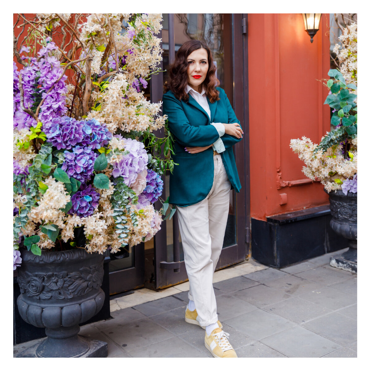 Фотосессия на Патриках, сентябрь 2023 г. Я, конечно, в джинсах))