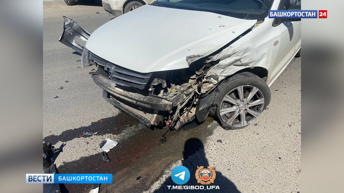    Мотоциклист получил различные переломы в тройном ДТП на улице Габдуллы Амантая в Уфе