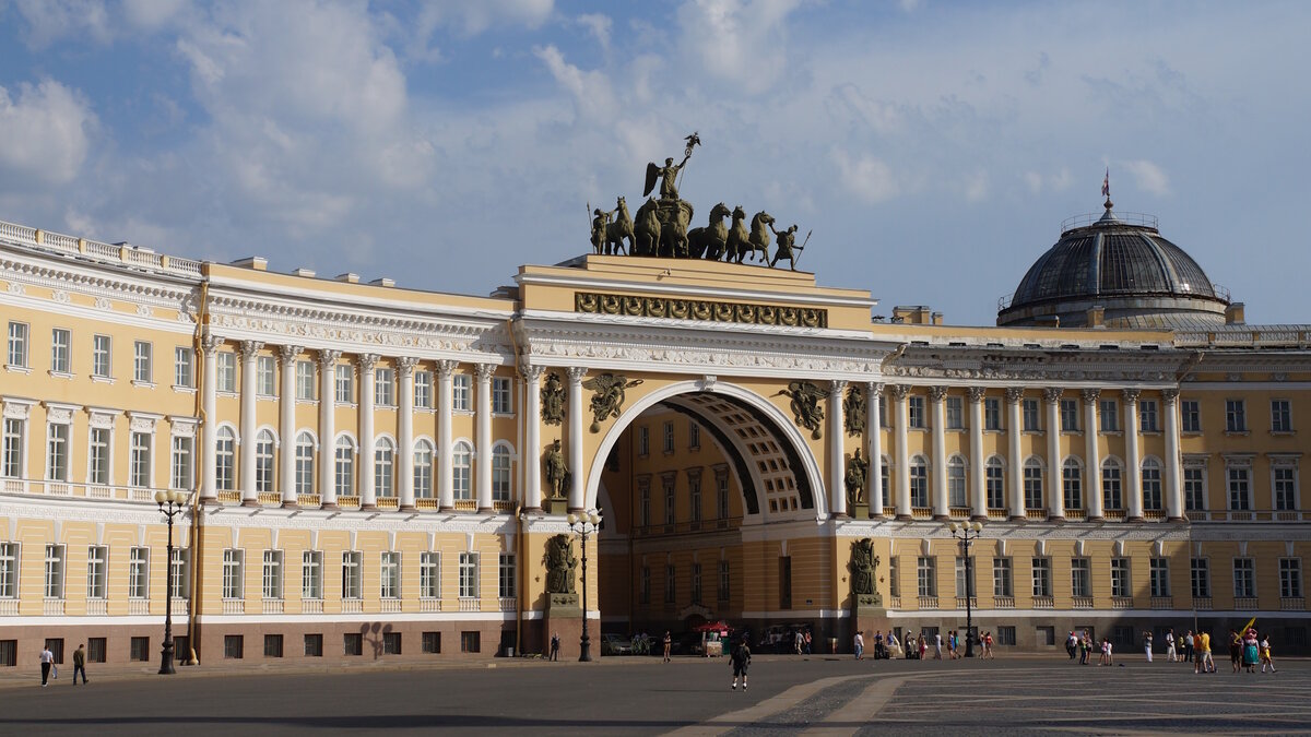 Триумфальная арка в Санкт Петербурге