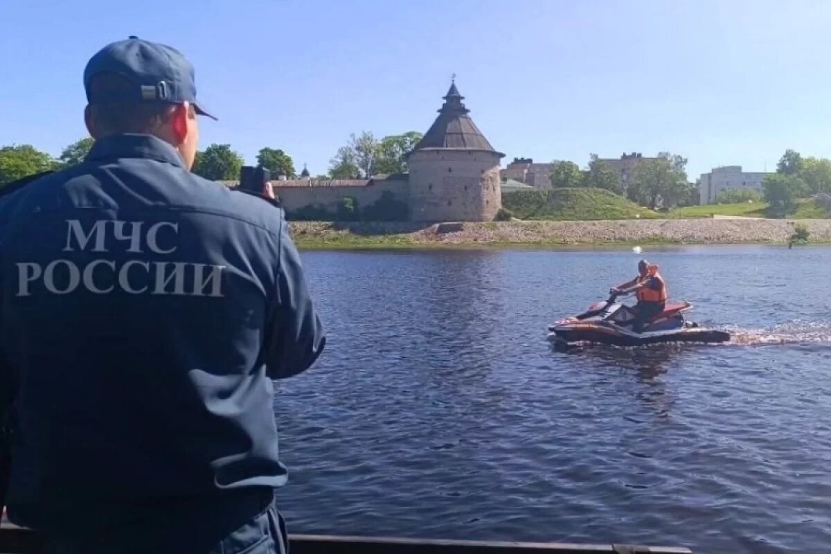    В МЧС напомнили о запрете катания на гидроциклах в черте Пскова