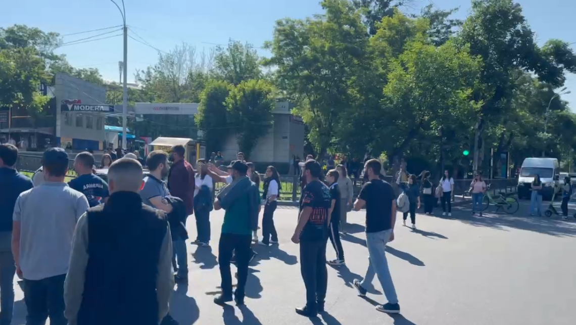 Скриншот/Видео очевидцев из Еревана.  