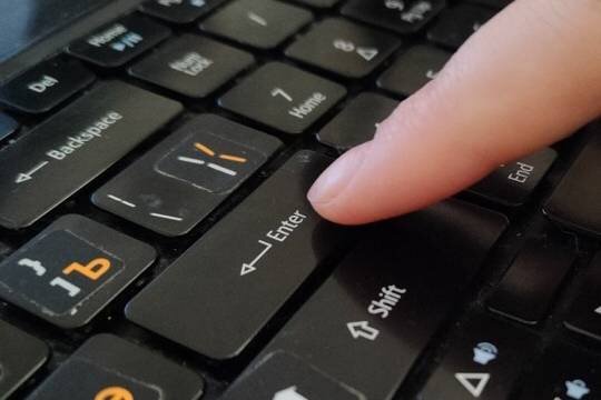    В Новосибирской области задержаны двое подозреваемых в мошенничестве с продажей фальшивых билетов