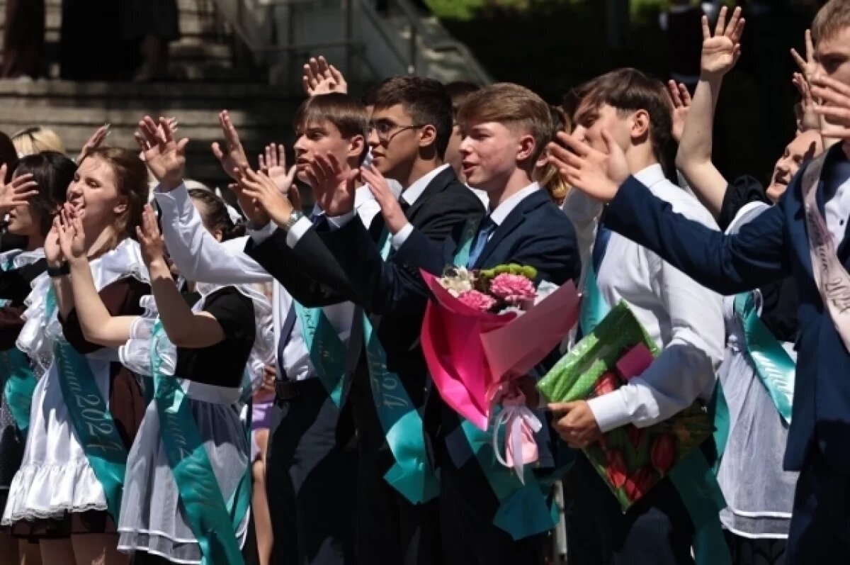    Во время проведения последних звонков и итоговой аттестации в школах предприняли допмеры безопасности.