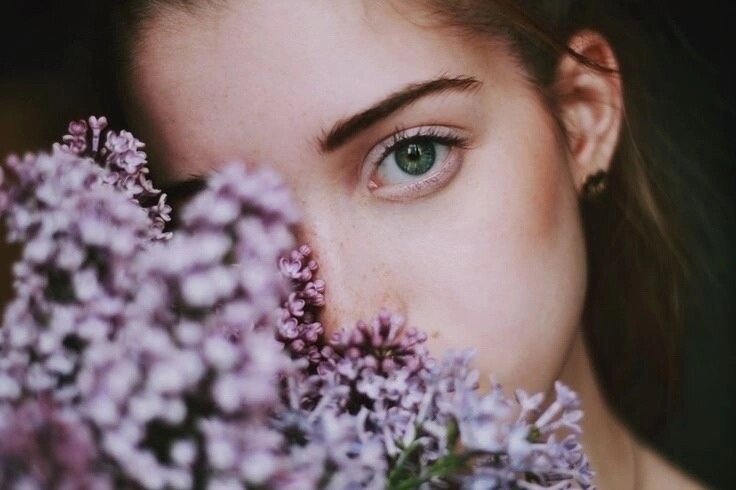 По статистике под Новый год наблюдается пик расставаний. Люди стараются избавиться от ненужного «хлама» не только среди вещей. Но Оля свято верит, что это не про нее.  Однако...