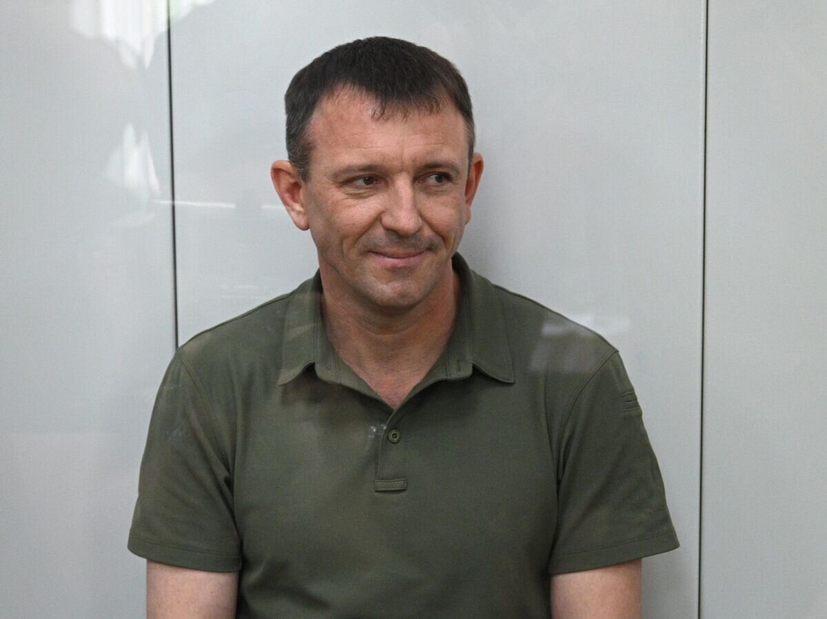    Бывший командующий 58-й армией ВС РФ генерал-майор Иван Попов, арестованный по делу о мошенничестве в особо крупном размере, на заседании в 235-м гарнизонном военном суде© РИА Новости / Рамиль Ситдиков