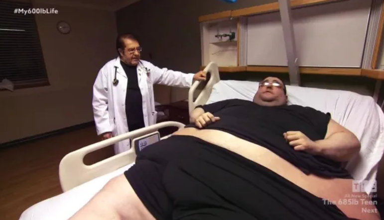 Самые тяжелые мужчины проекта "Я вешу 300 кг". Весили под 400 кг! Как выглядят сейчас. Некоторые умерли