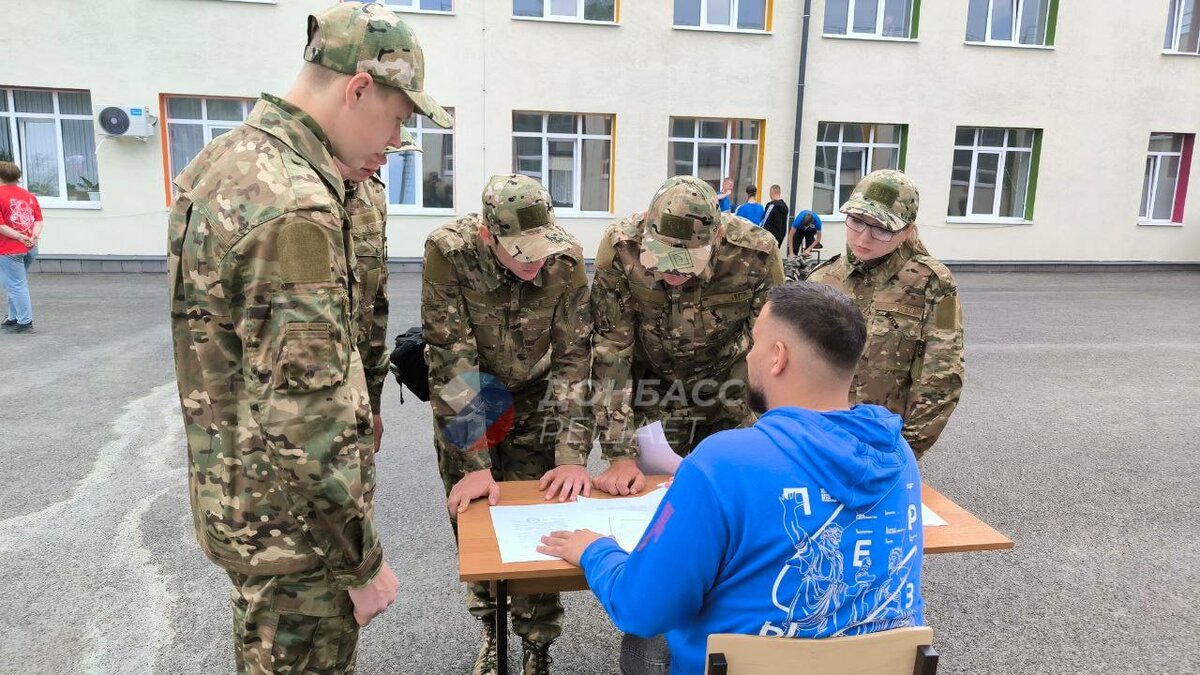 Молодежь в ДНР полностью погрузилась в «Зарницу» | Донбасс решает | Дзен