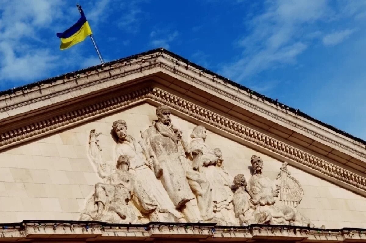   Черниговский областной академический украинский музыкально-драматический театр имени Тараса Шевченко.