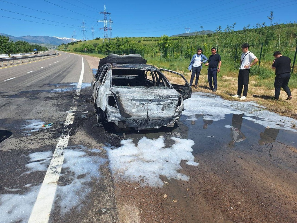 В Ташобласти из-за короткого замыкания сгорела 