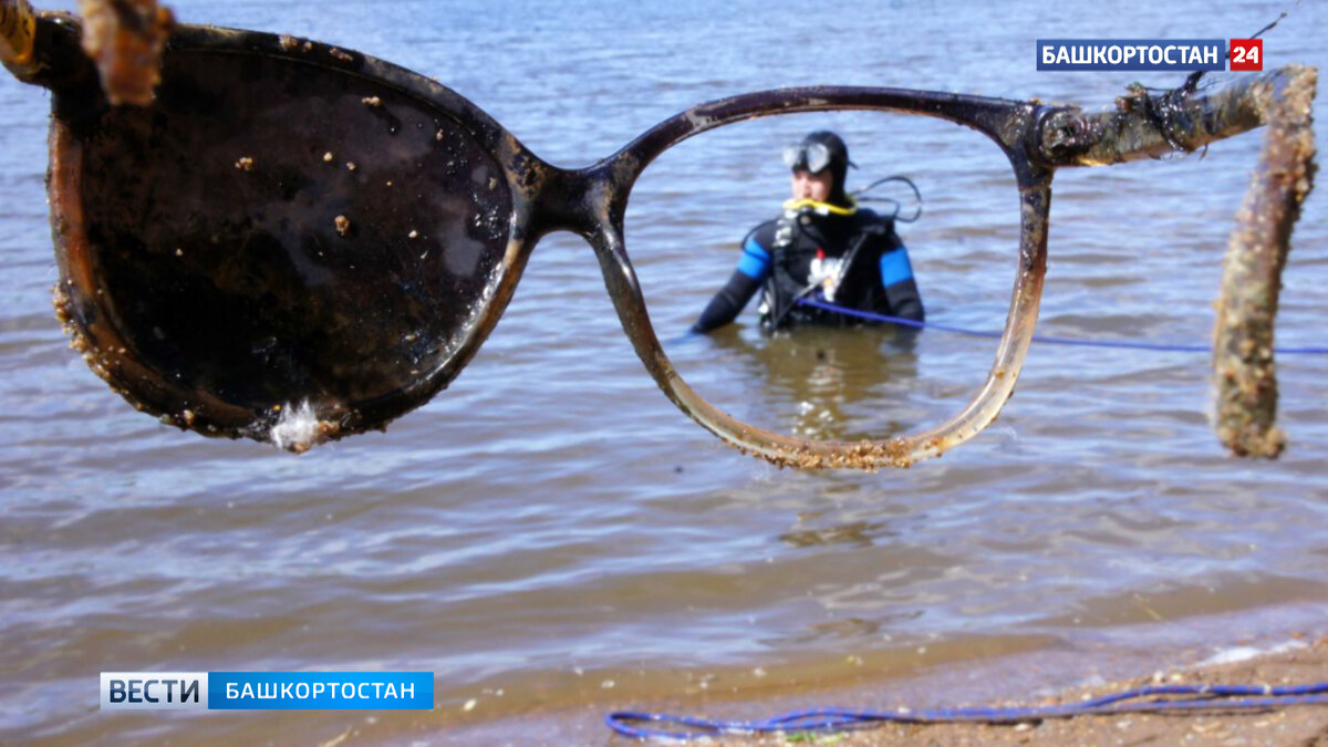   Спасатели рассказали о необычных находках, поднятых со дна водоема возле пляжа "Водник" в Уфе