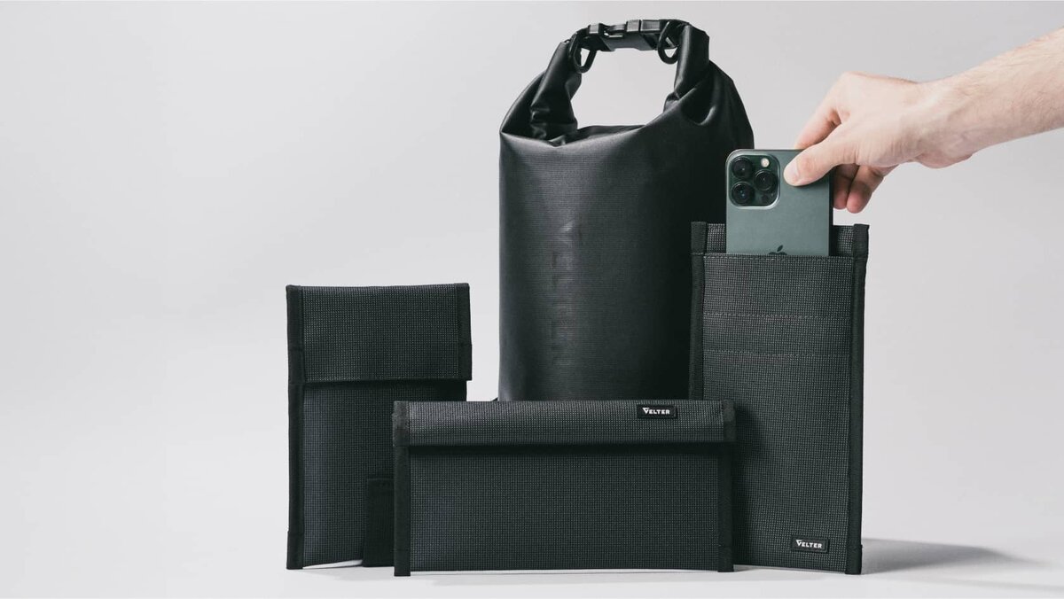 Чехлы и сумки с клеткой Фарадея для физического отключения смартфонов от сети