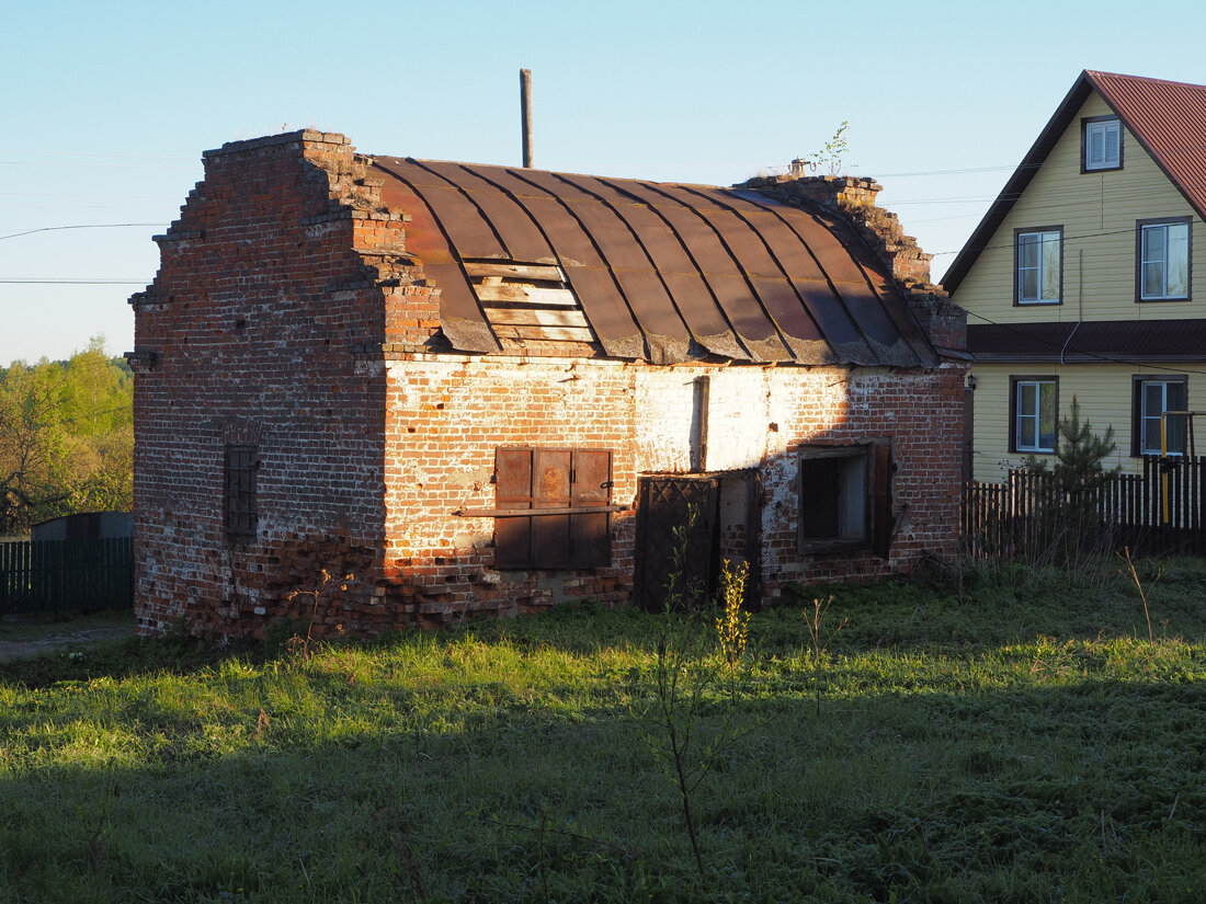 Кирпичная палатка.