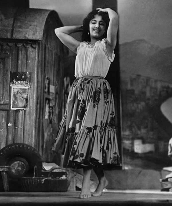 Сетара в молодости. Открытые источники 