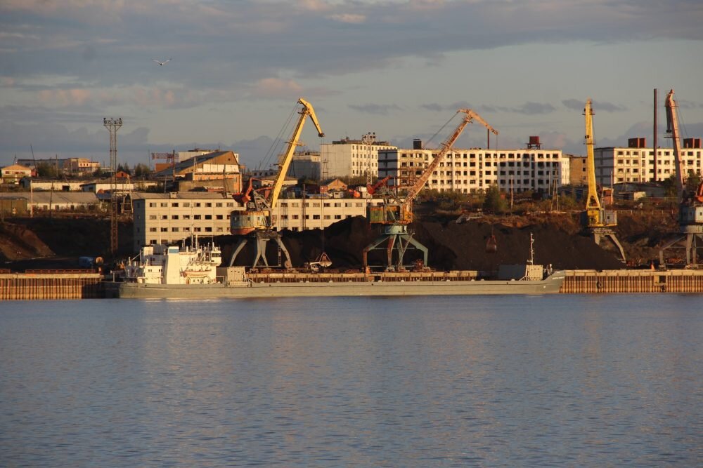 Морской порт "Зелёный мыс" посёлок Черский, Якутия