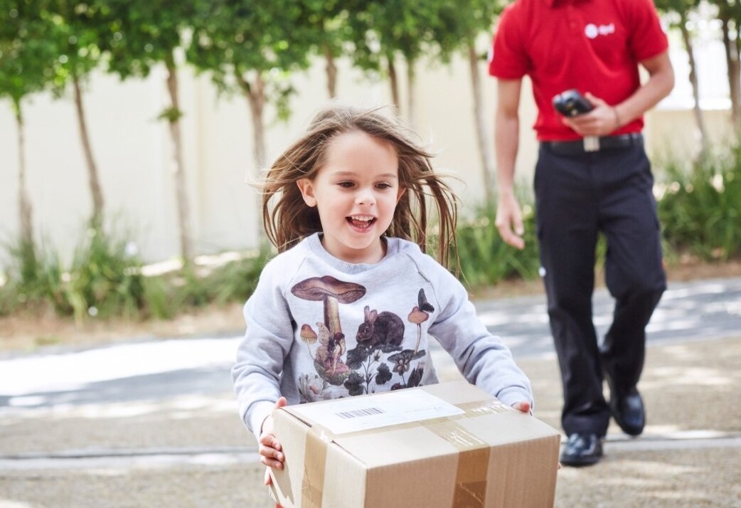 Можно ли ребёнку оформить заказ на АлиЭкспресс и получить посылку? 