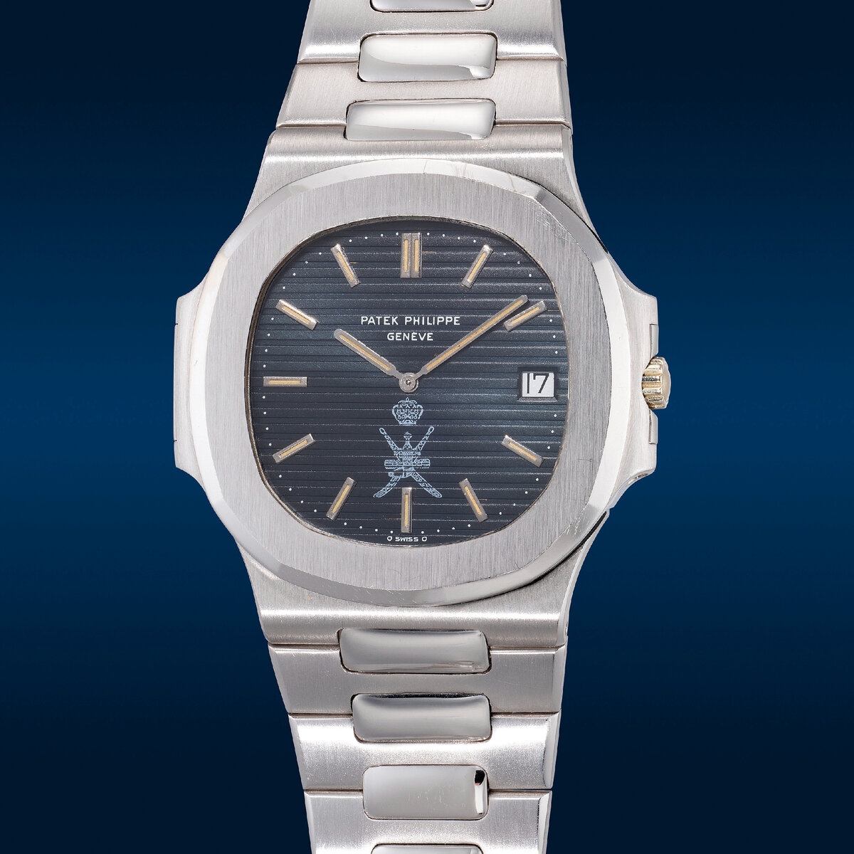Patek Philippe Ref. 3700/1 Nautilus «Jumbo», Oman в 42 мм корпусе из белого золота
