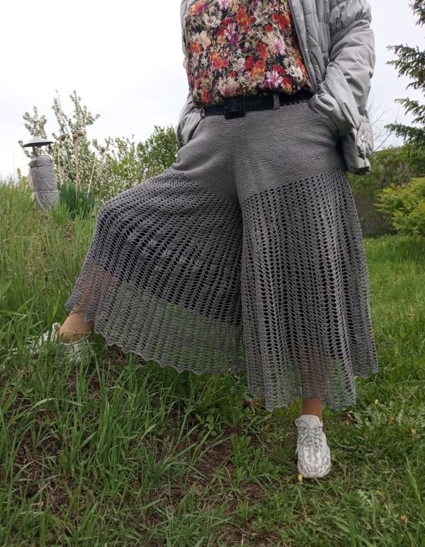 Юбка-брюки для лам 55+     Что придумала - то связала