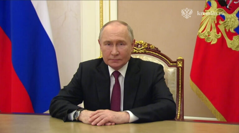    Путин поздравил личный состав и ветеранов пограничной службы ФСБ РФ с Днем пограничника Андрей Севостьянов