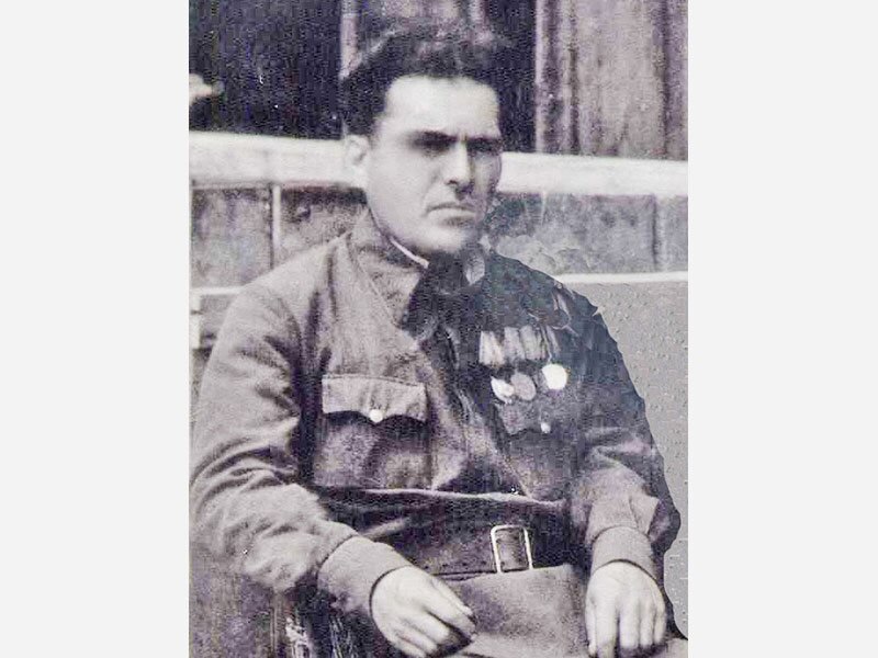 Баби Комаев