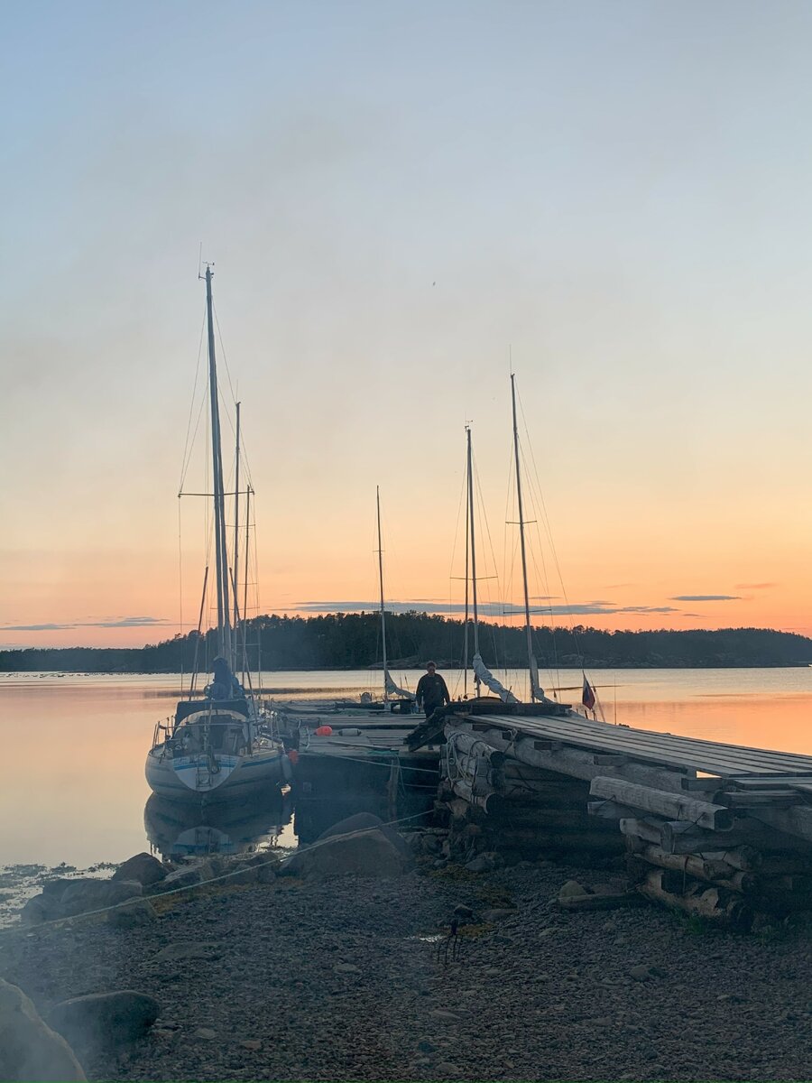В полвторого ночи светло как днём. Некоторым путешественникам может пригодиться маска для сна